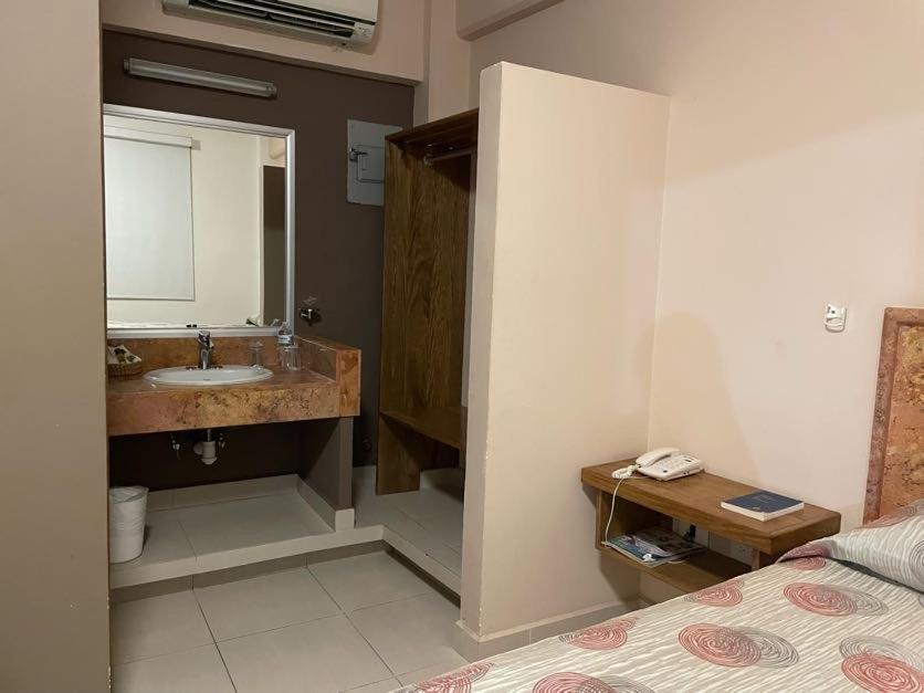 Santo Domingo Express Hotel *