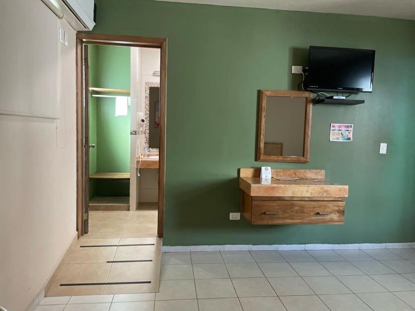 Santo Domingo Express Hotel *